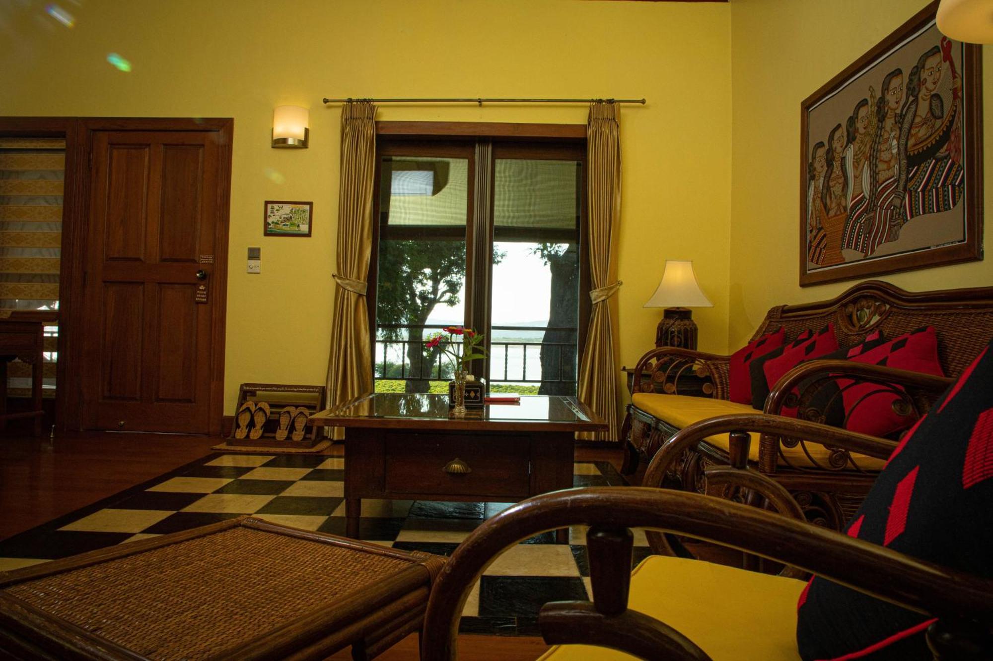 พุกาม ทีริปิตสยา แซงก์ชัวรี รีสอร์ต Hotel ภายนอก รูปภาพ