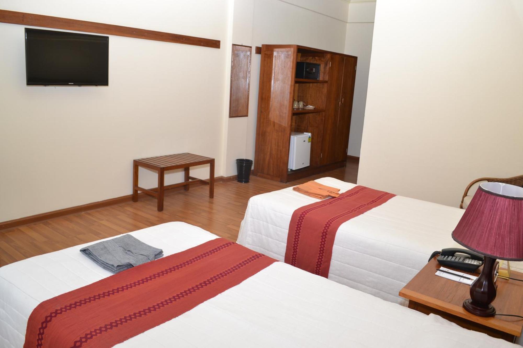 พุกาม ทีริปิตสยา แซงก์ชัวรี รีสอร์ต Hotel ภายนอก รูปภาพ